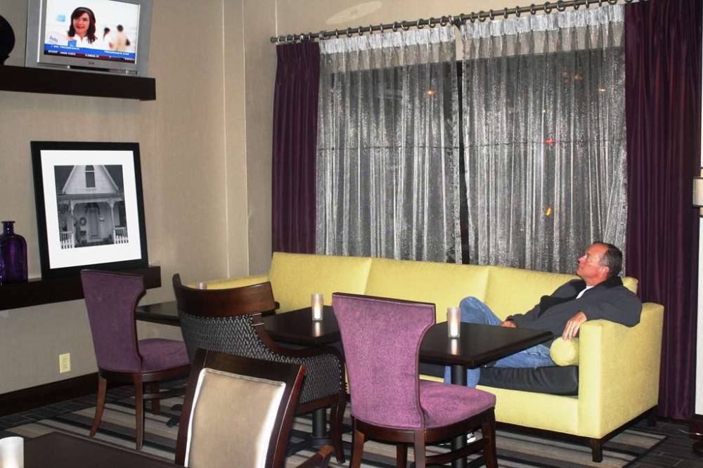 Hampton Inn Knoxville-airport 3