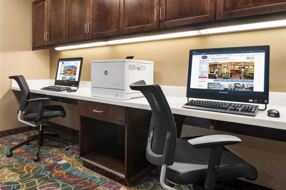 Hampton Inn Lincoln Airport 4