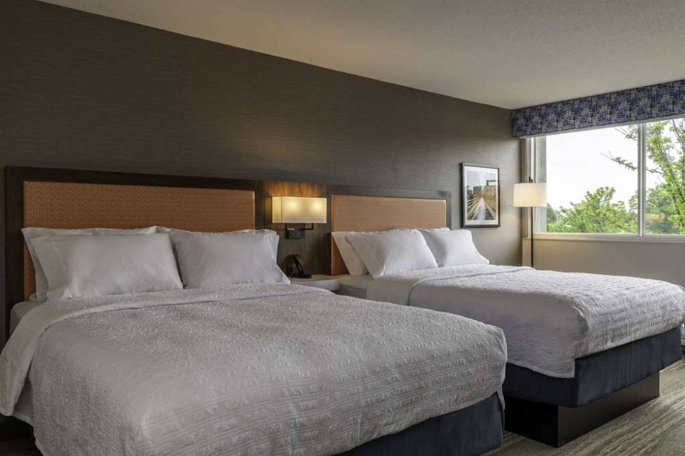 Hampton Inn Manchester Downtown 7
