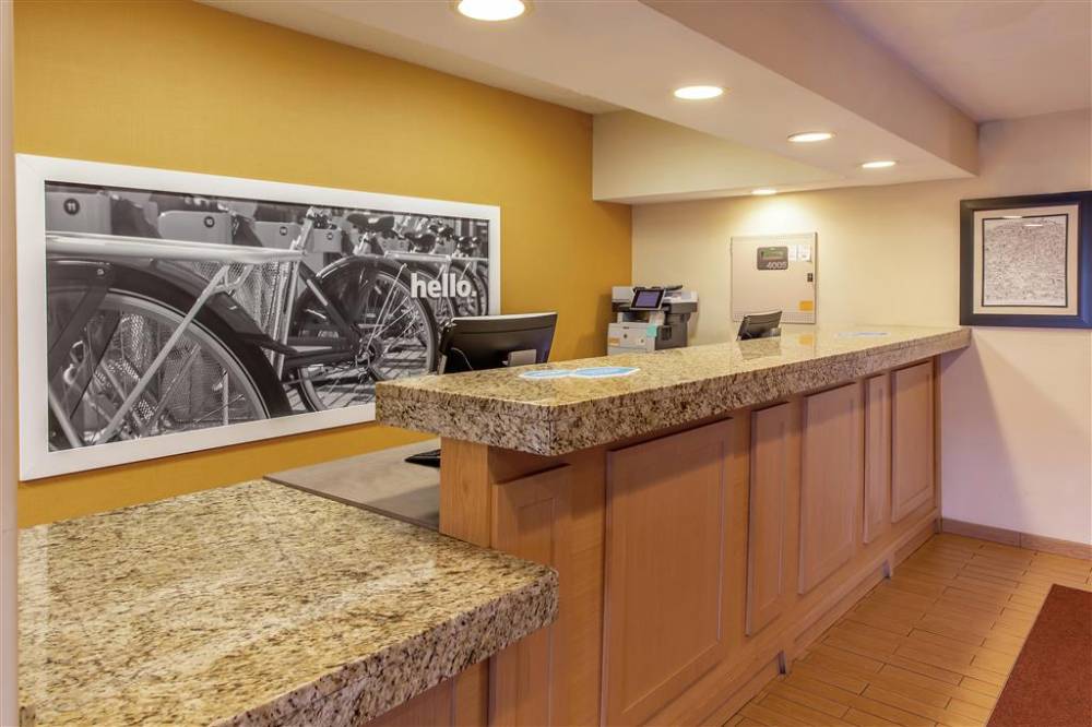 Hampton Inn Minneapolis/burnsville 2