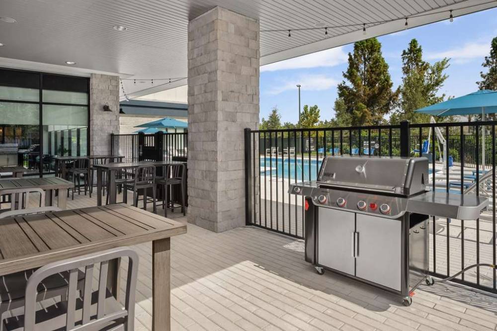 Hampton Inn Orlando Southeast Nona 8