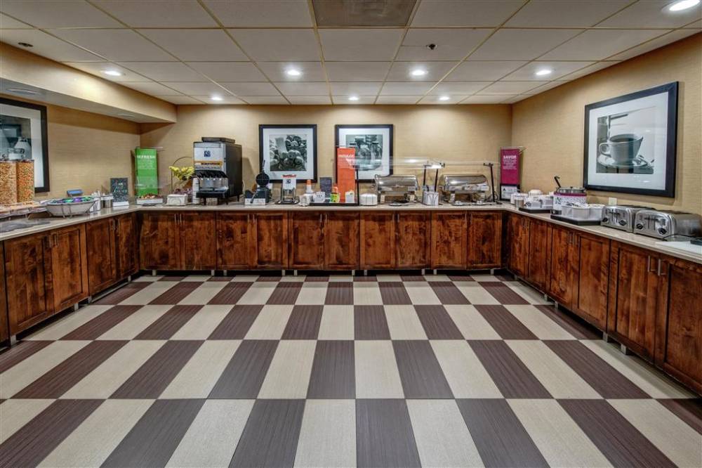 Hampton Inn Raleigh/cary 6