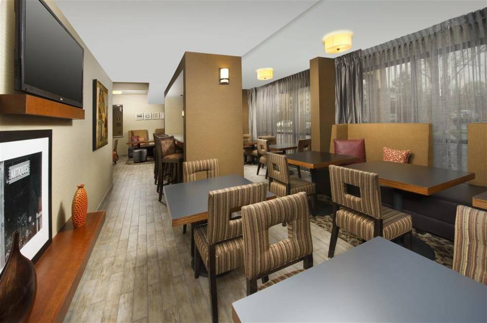 Hampton Inn Rochester-greece 4
