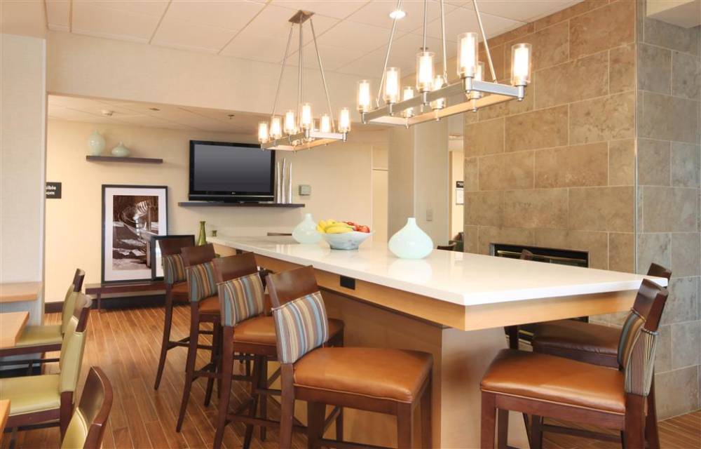 Hampton Inn White Plains/tarrytown 4