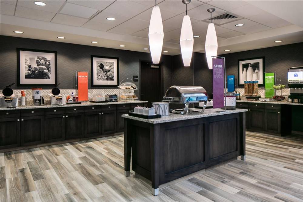 Hampton Inn Wichita Northwest 5