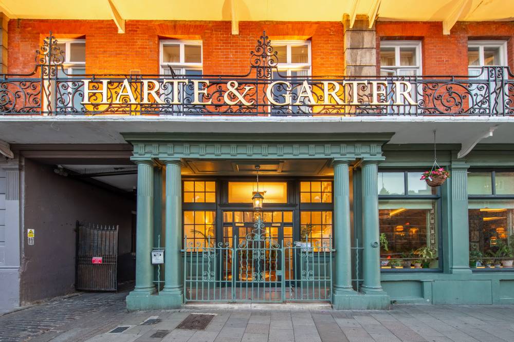 Harte And Garter Hotel 7