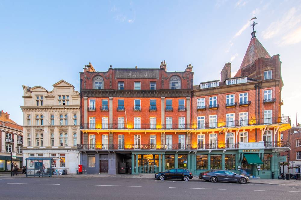 Harte And Garter Hotel 2