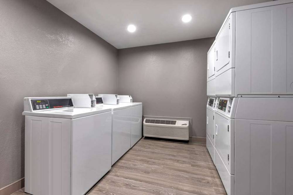 Hawthorn Extended Stay By Wyndham Bedford / Dallas 6