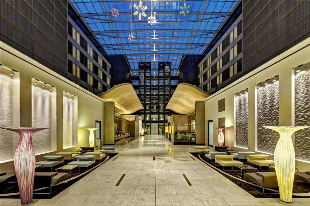 Hilton Frankfurt Airport 3