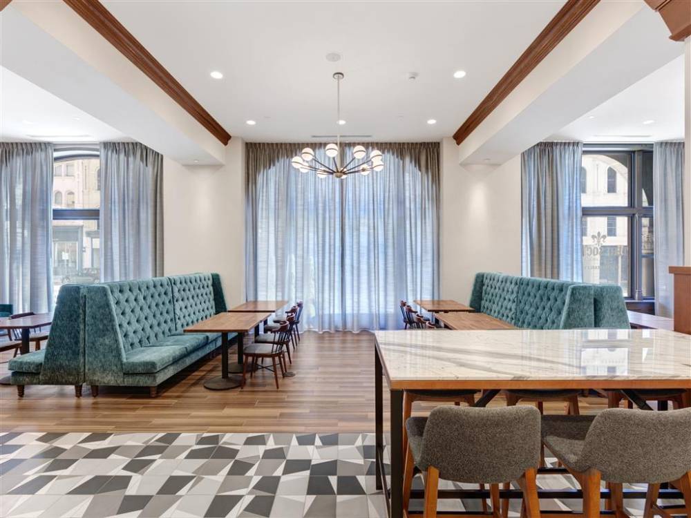 Hilton Garden Inn Milwaukee Downtown 6