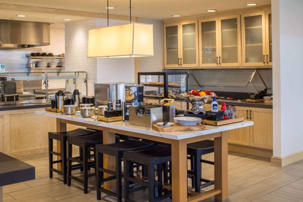 Hilton Garden Inn Pittsburgh Airport 6
