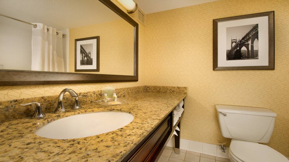 Holiday Inn Airport