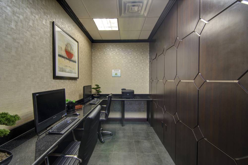 Holiday Inn Arlington Ne By Ihg 10