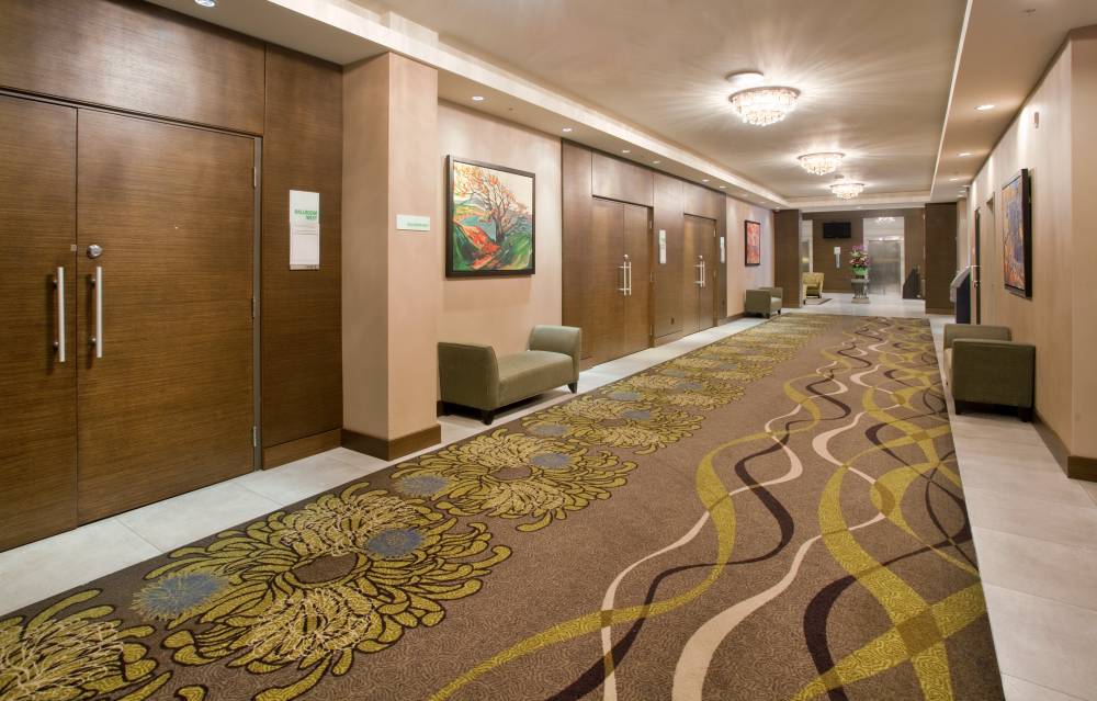 Holiday Inn Centre - Broadway 9