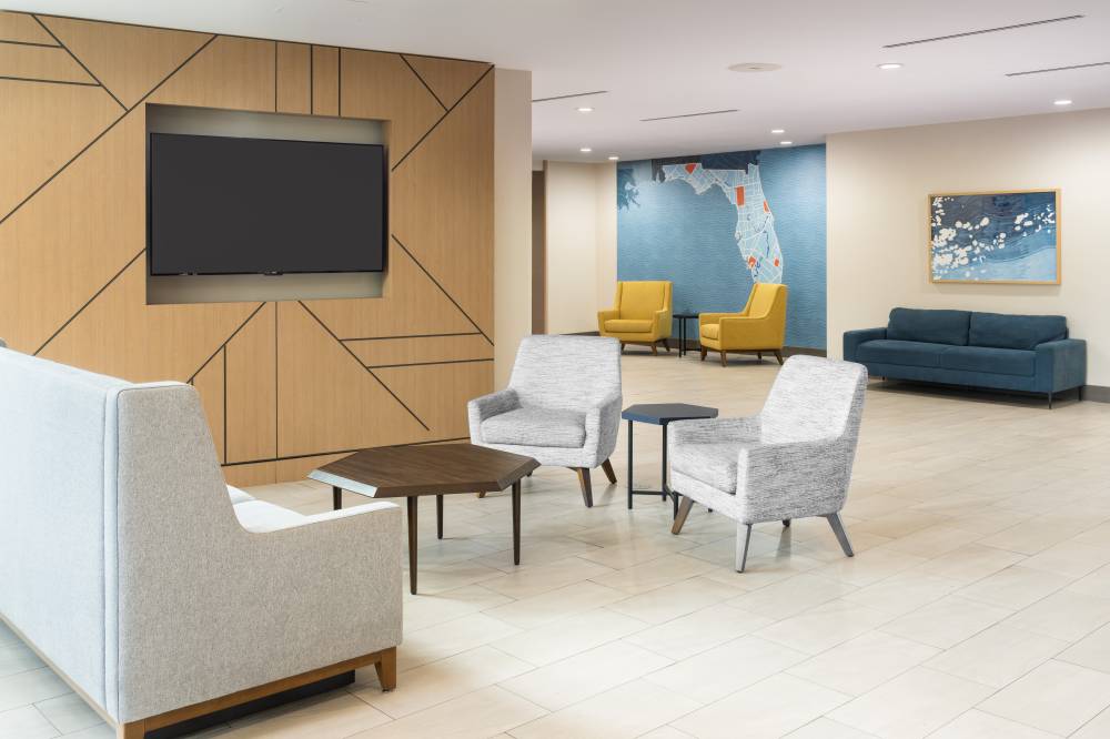 Holiday Inn Exp Airport Blue Lagoon Area 4
