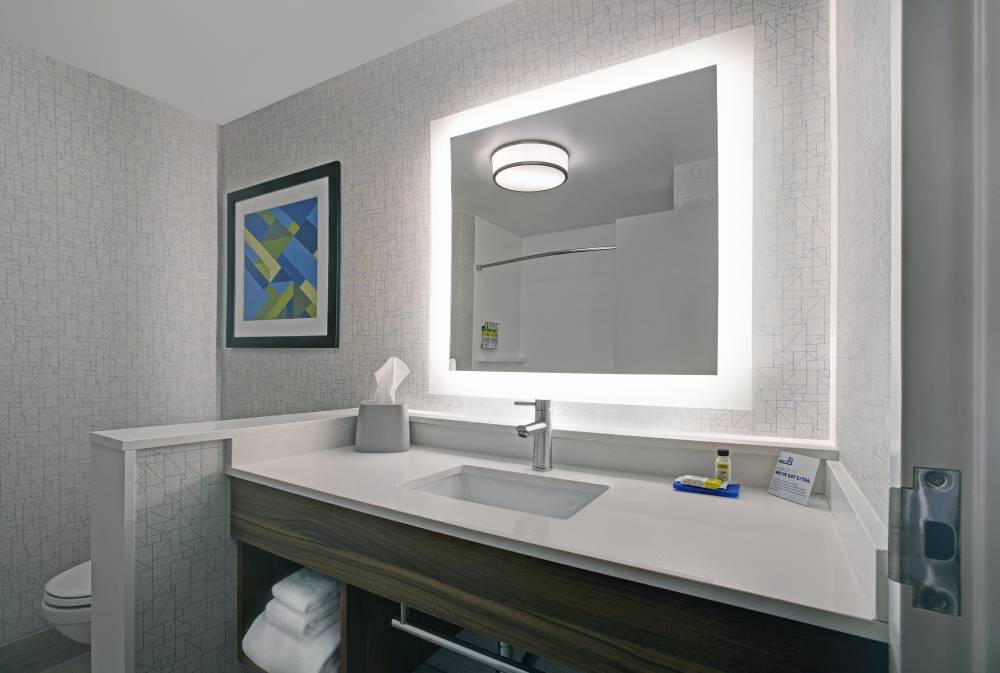 Holiday Inn Exp Downtown 4