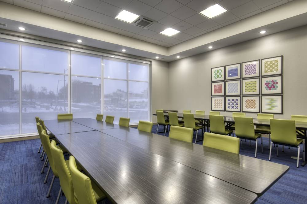 Holiday Inn Exp Omaha Dtown - Old Market 13