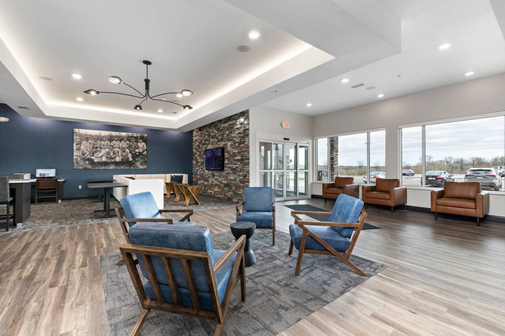 Holiday Inn Exp Parkville By Ihg 1