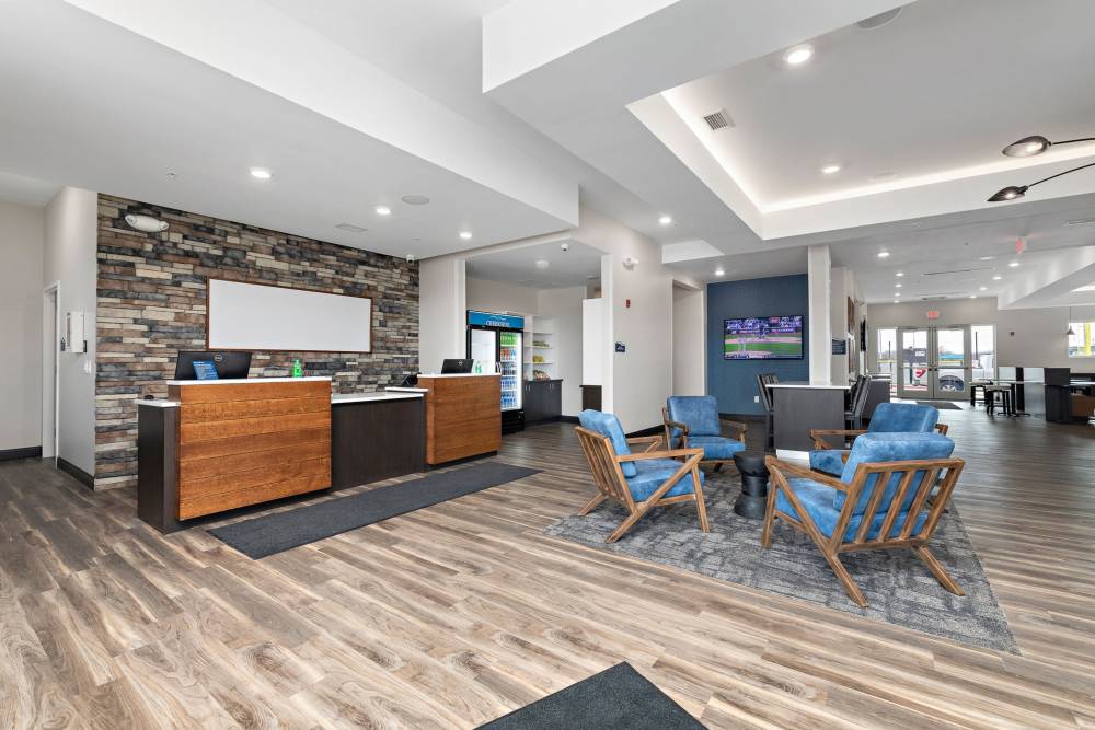 Holiday Inn Exp Parkville By Ihg 2