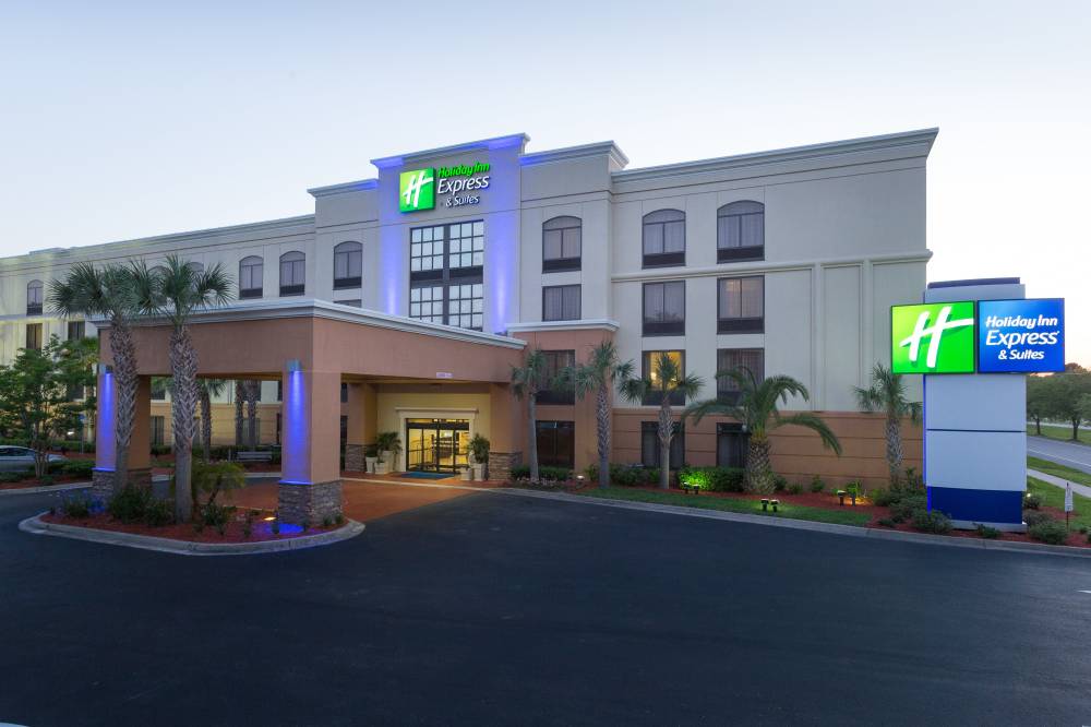 Holiday Inn Exp Stes Airport