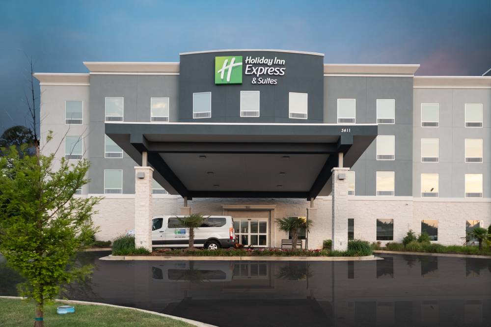 Holiday Inn Exp Stes Airport