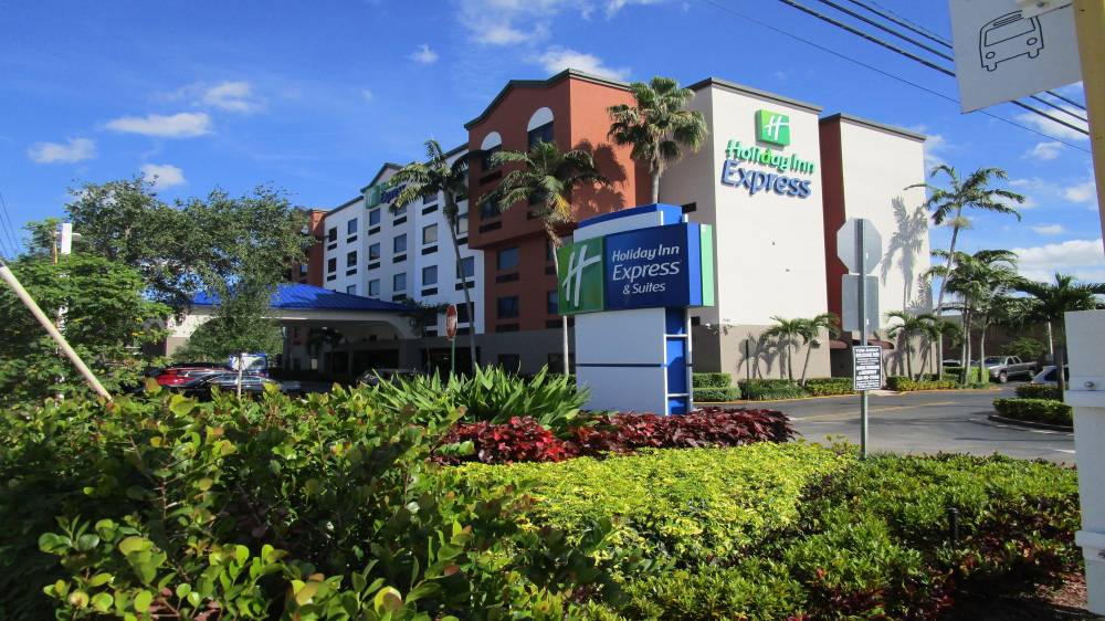 Holiday Inn Exp Stes Airport W