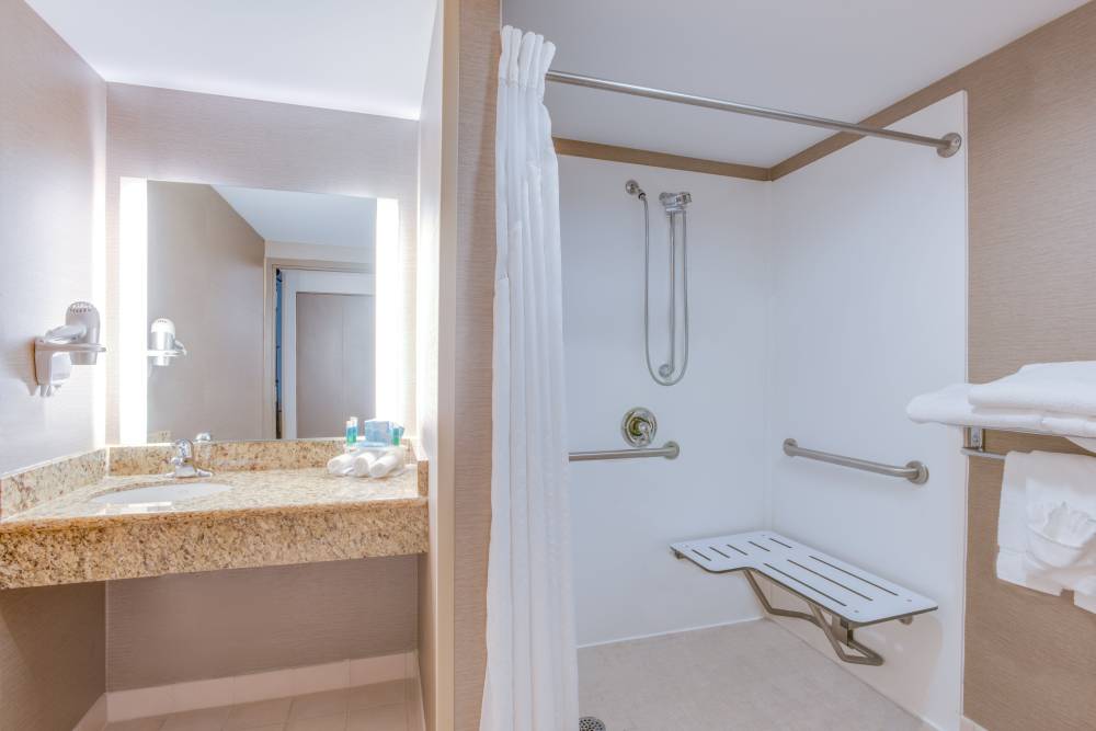Holiday Inn Exp Stes Bethlehem 4