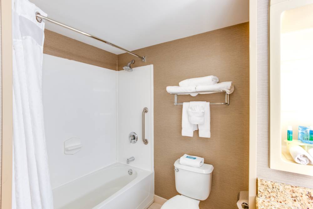 Holiday Inn Exp Stes Bethlehem 6