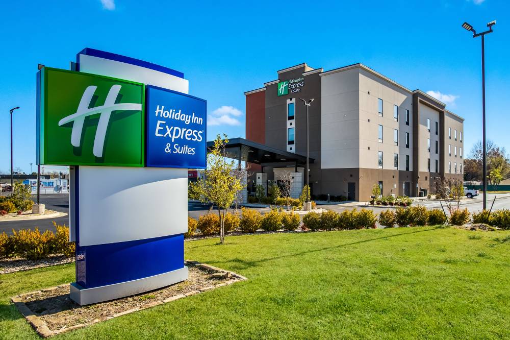 Holiday Inn Exp Stes Catoosa
