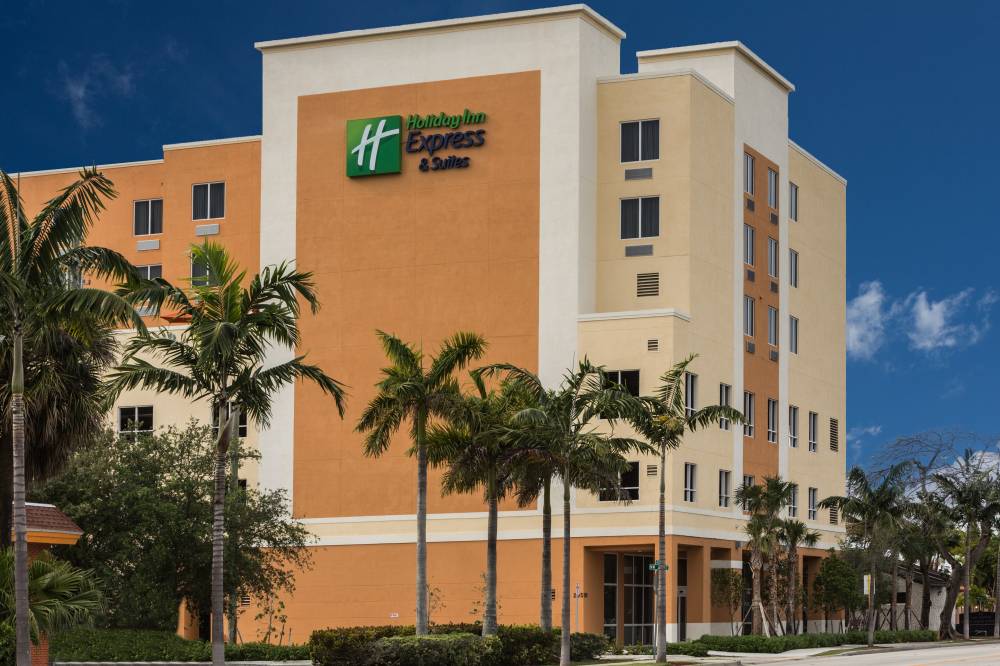 Holiday Inn Exp Stes Dania Beac