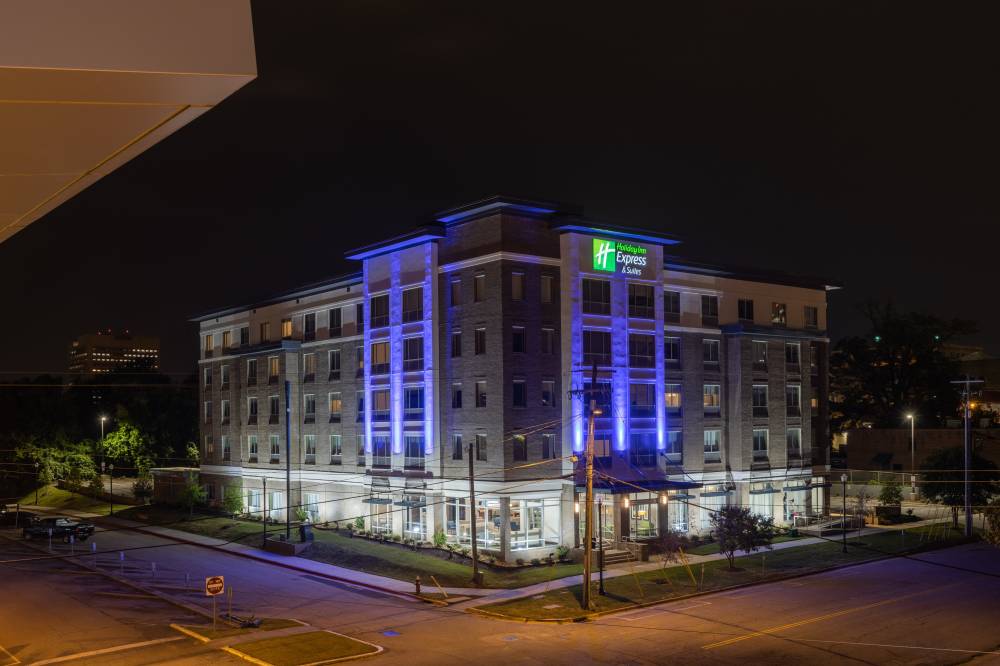 Holiday Inn Exp Stes Dwntwn The Vista 10