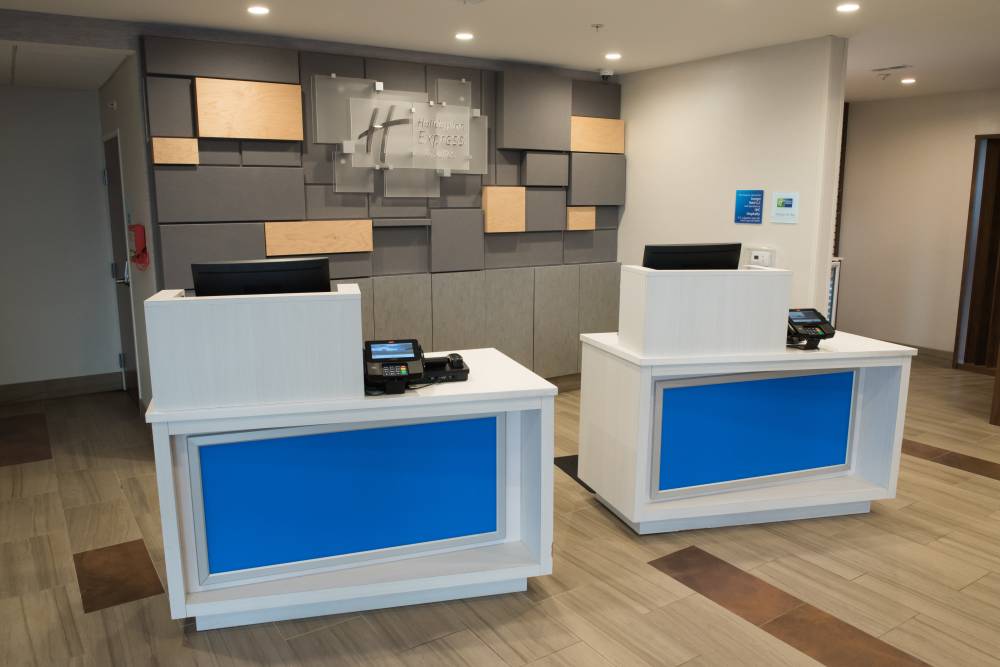 Holiday Inn Exp Stes E Lansing 5