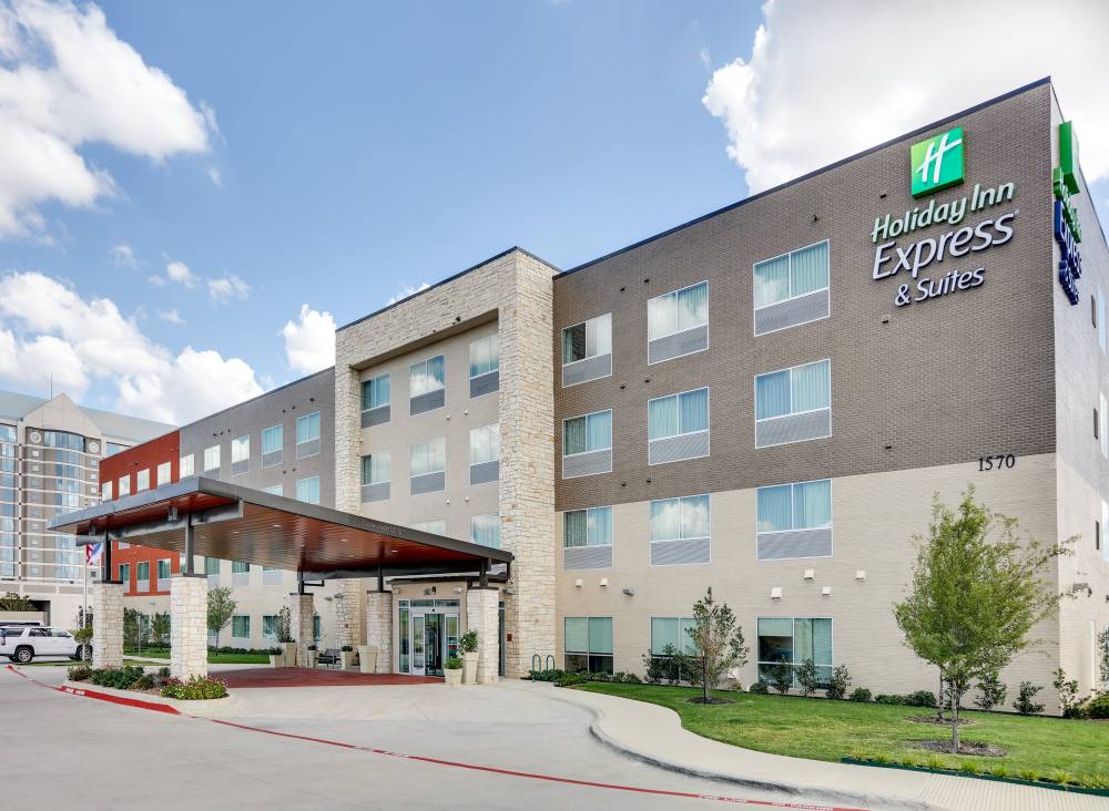 Holiday Inn Exp Stes Farm Brch 6
