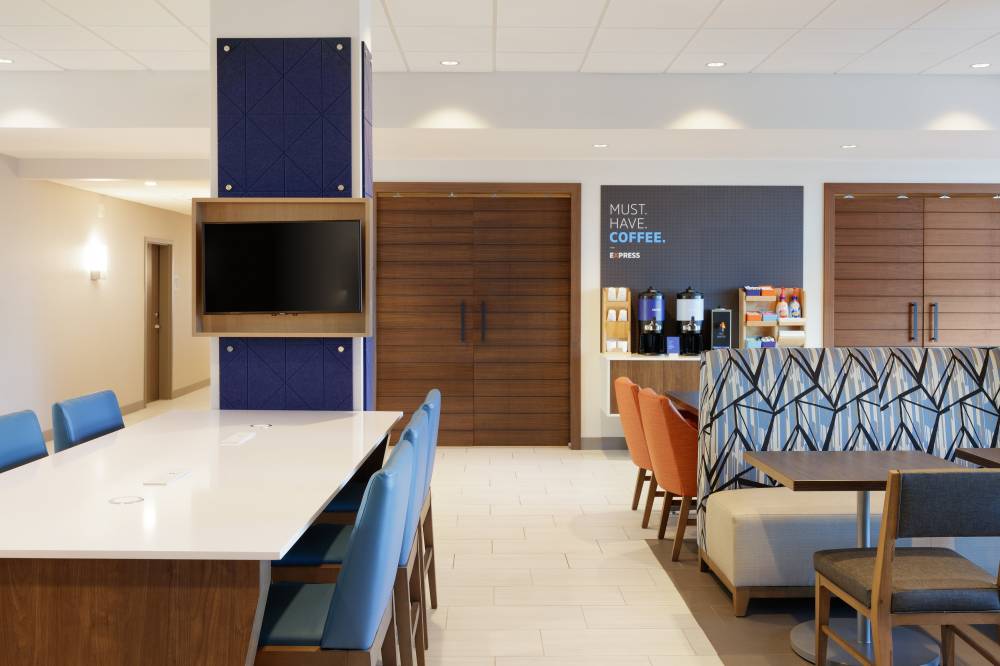 Holiday Inn Exp Stes Hawthorne Elmsford  7