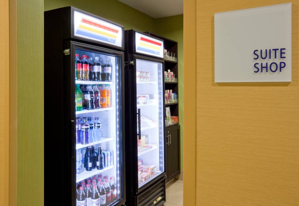Quad Cities Hotel in Davenport IA -  Suite Shop Op