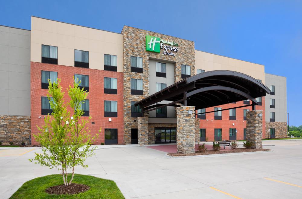 Holiday Inn Exp Stes 6