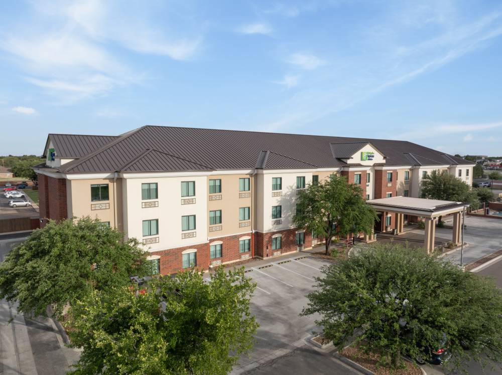 Holiday Inn Exp Stes Midland 7