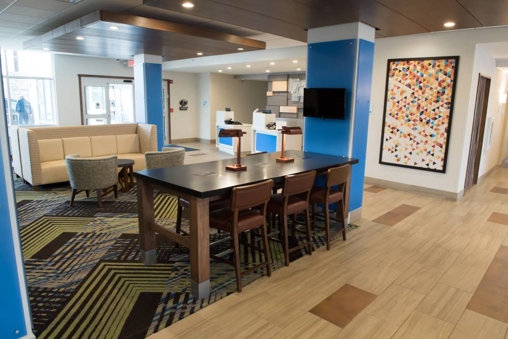 Holiday Inn Exp Stes Mishawaka 5