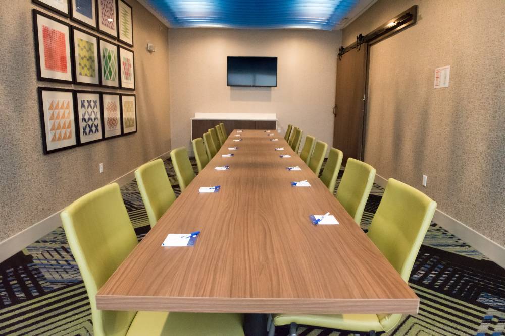 Holiday Inn Exp Stes North Vandalia 5