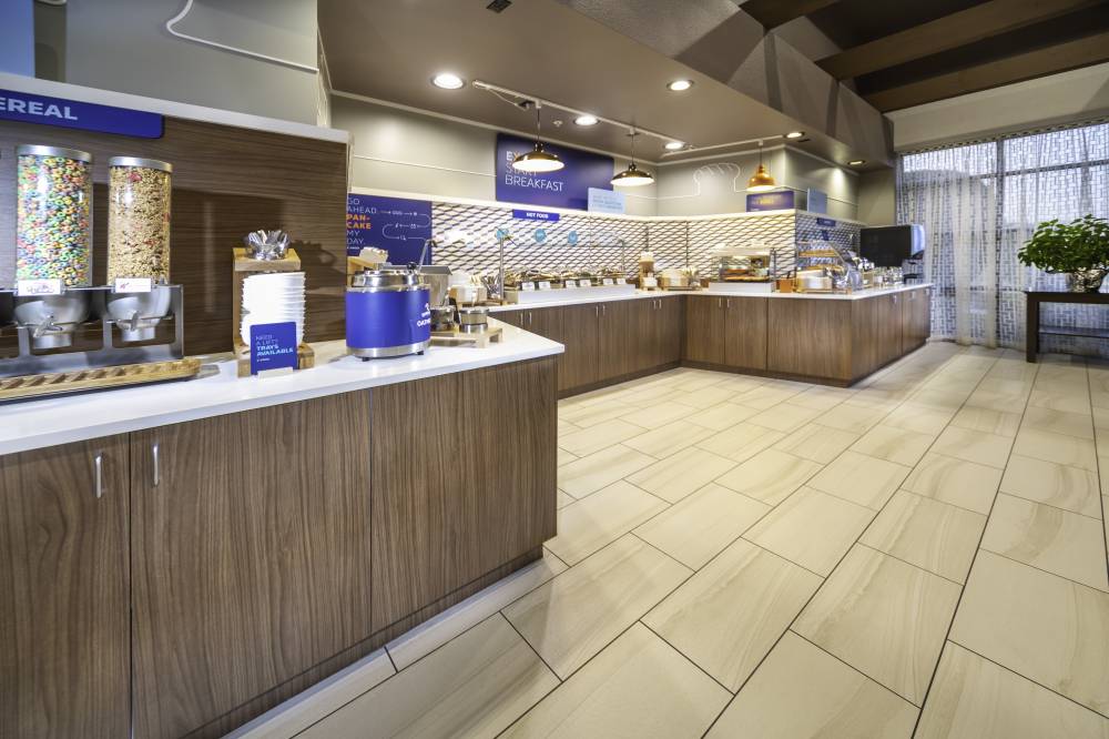Holiday Inn Exp Stes Pasco By Ihg 10