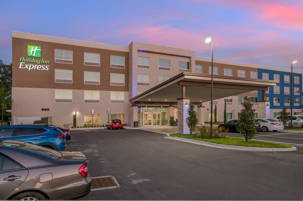 Holiday Inn Exp Stes South Bartram Prk 7