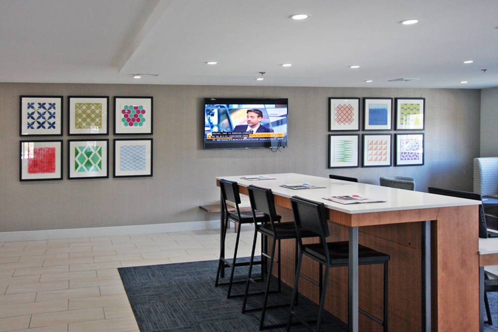Holiday Inn Express Branford 2