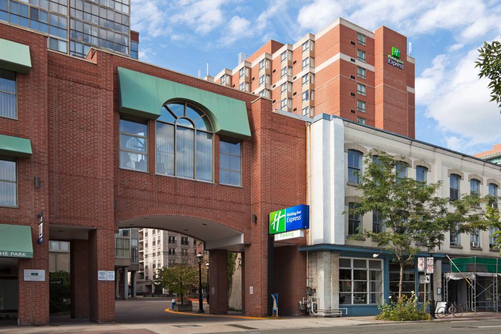 Holiday Inn Express Downtown 3
