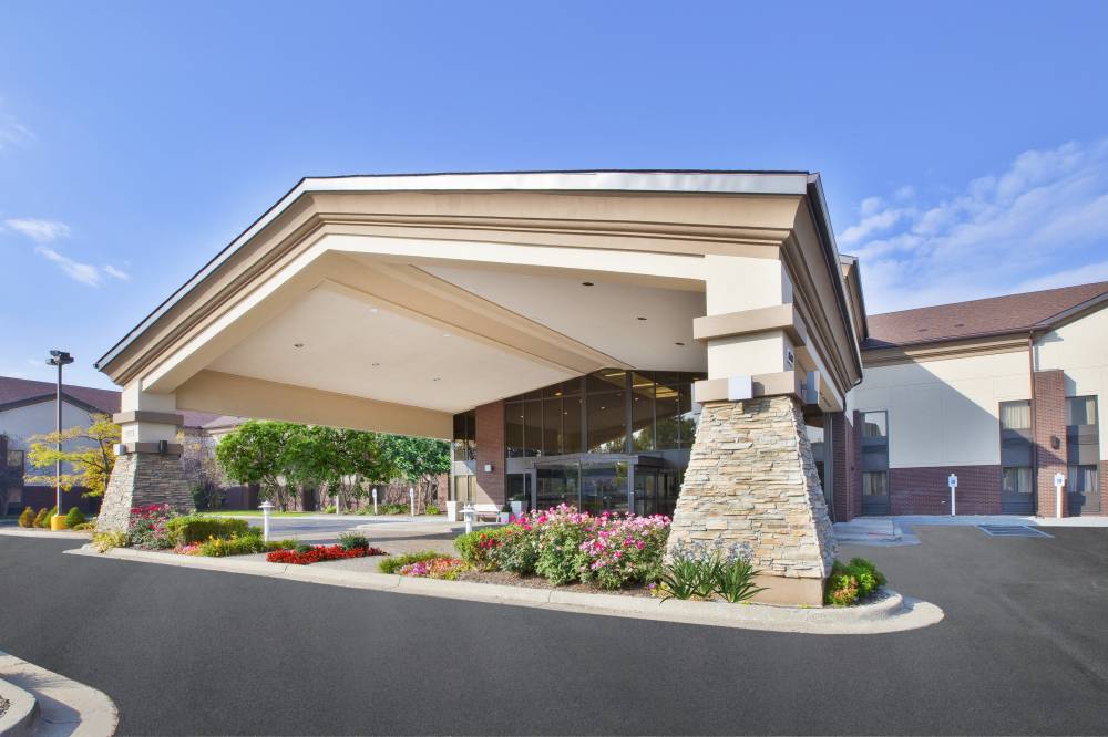 Holiday Inn Express 9