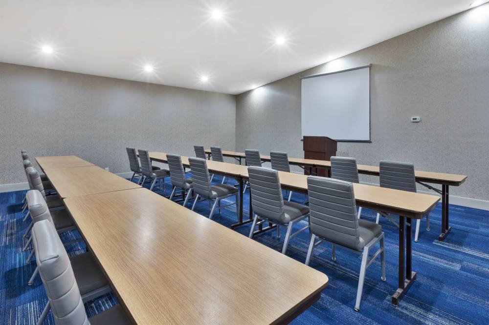 Holiday Inn Express 10