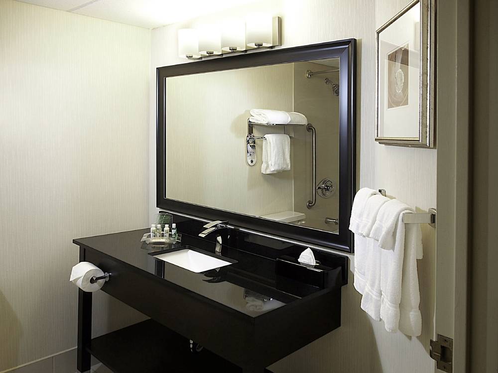 Holiday Inn Htl Stes Winnipeg 3
