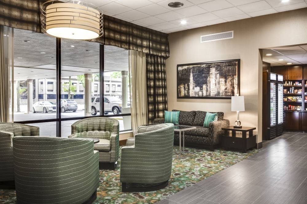 Holiday Inn Rock Island 3