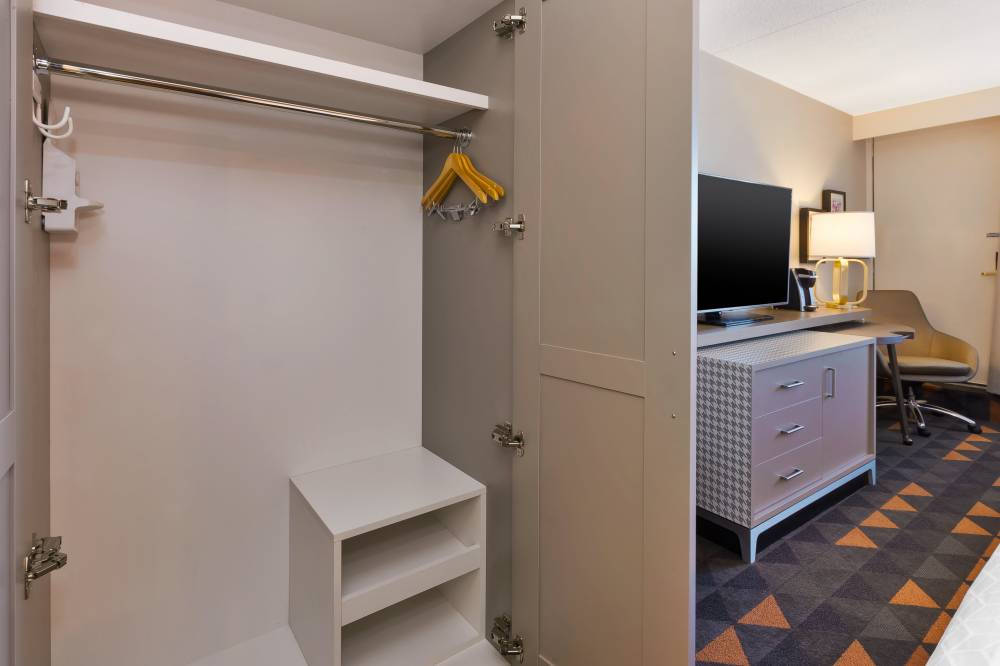 Holiday Inn St Johns 5