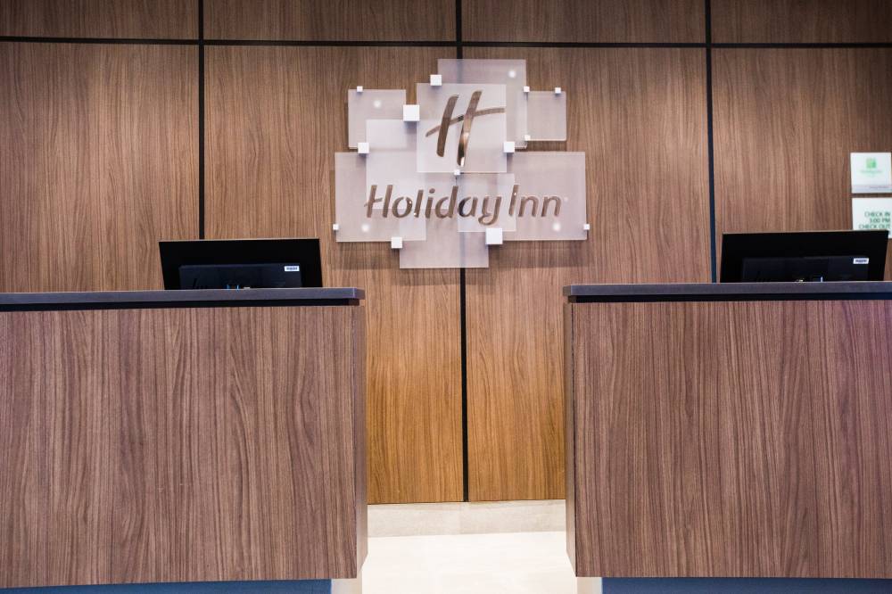 Holiday Inn Stes South - Mall Area 7