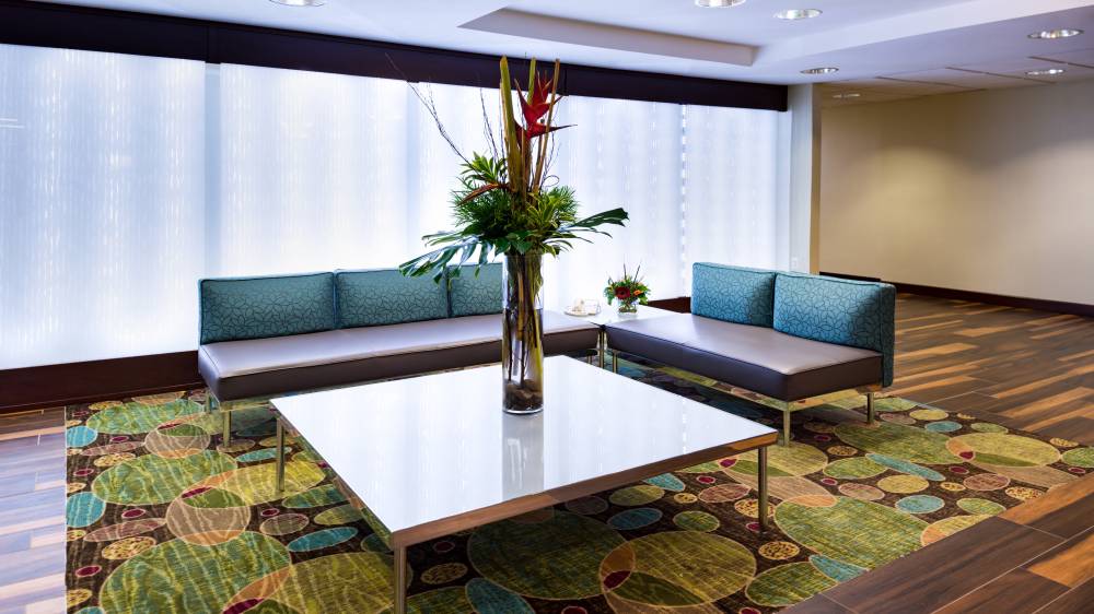 Holiday Inn Warren 3